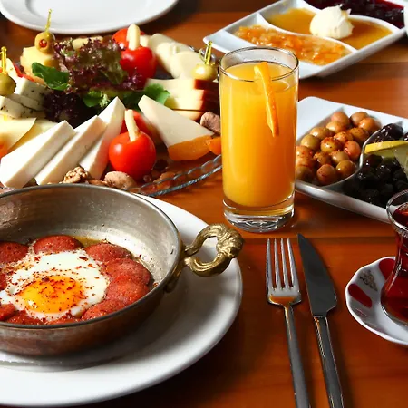 Ramada By Wyndham Cekirge Thermal & Hotel 4*
