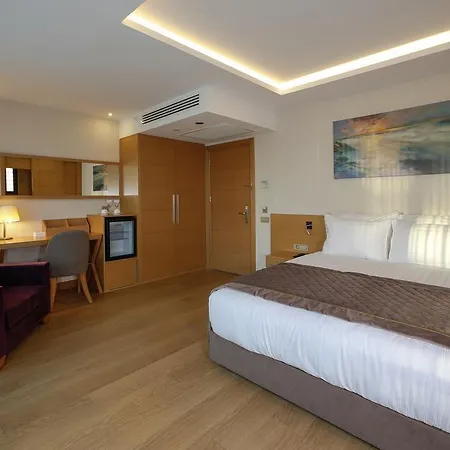 Hotel Ramada By Wyndham Cekirge Thermal &