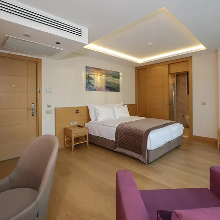 Ramada By Wyndham Cekirge Thermal & Hotel