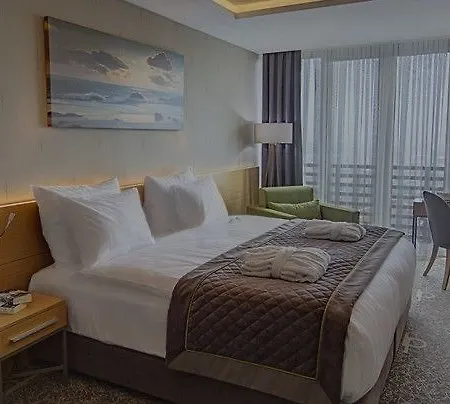 Ramada By Wyndham Cekirge Thermal & Hotel