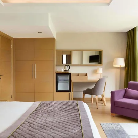 Hotel Ramada By Wyndham Cekirge Thermal & 4*